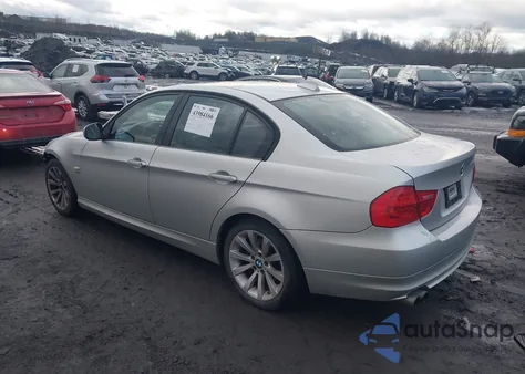 2011 BMW 328I xDrive z USA, uszkodzony, nr VIN WBAPK5C59BA658035